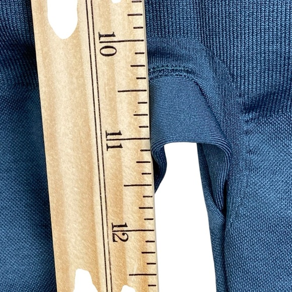 NWT Blanqi Hipster Support Capri Leggings Storm Blue Sz M Workout Gym - Picture 11 of 12